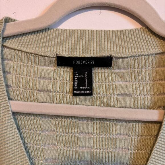 Mint green cropped sweater - Picture 4 of 5